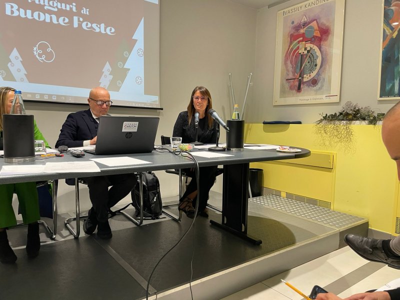 Foto assemblea - Presidente e Delegata Cassa Previdenza Dottori Commercialisti Ferrara e Rovigo, Dott.ssa Giada De Bolfo